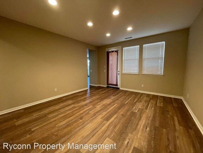 Foto del edificio - 3 br, 2.5 bath House - 29176 Steamboat Dr