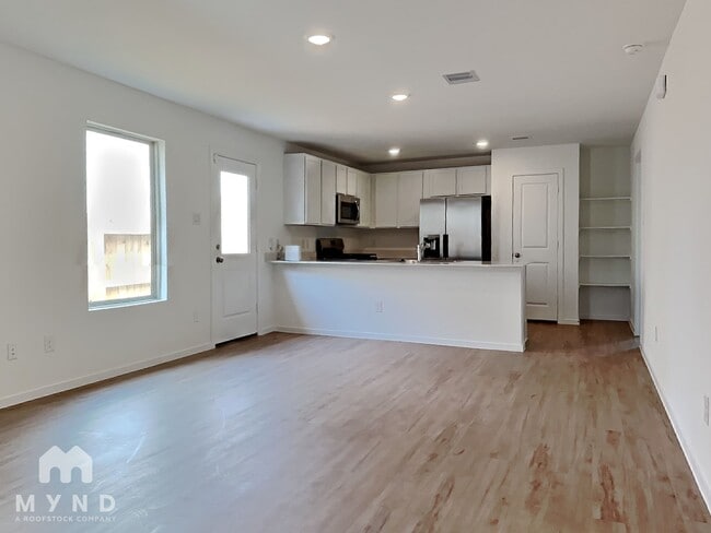 Building Photo - 18515 Cepagatti Dr