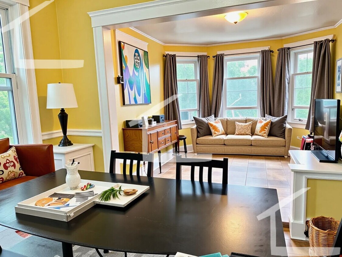 Primary Photo - Low Move-in Cost, Recently Renovated. Laun...