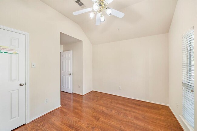 Building Photo - 16611 Williamhurst Ln