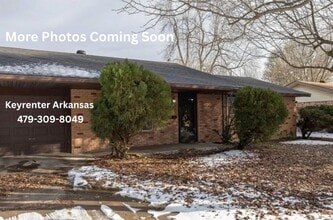 Building Photo - 207 Carlton St.