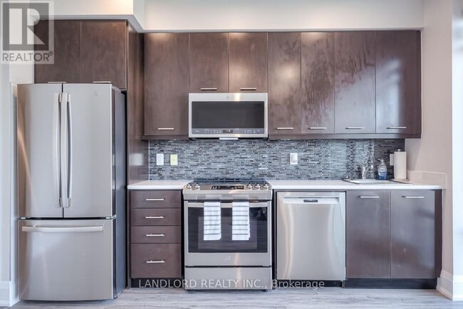 Building Photo - 360 Square One Dr