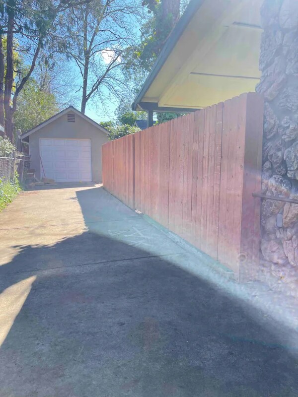 Building Photo - 167 Donner Ave