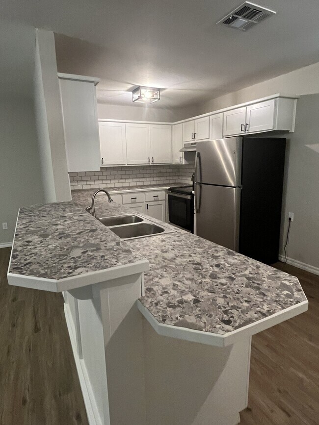 Foto del edificio - 15795 County Rd 1570