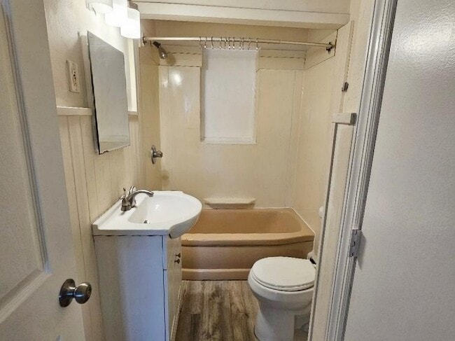 Building Photo - 1656 Pennington Rd