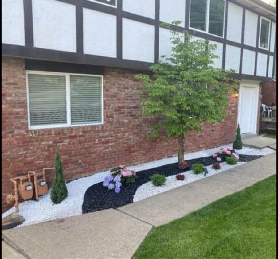 Foto principal - 3077 Mount Troy Rd