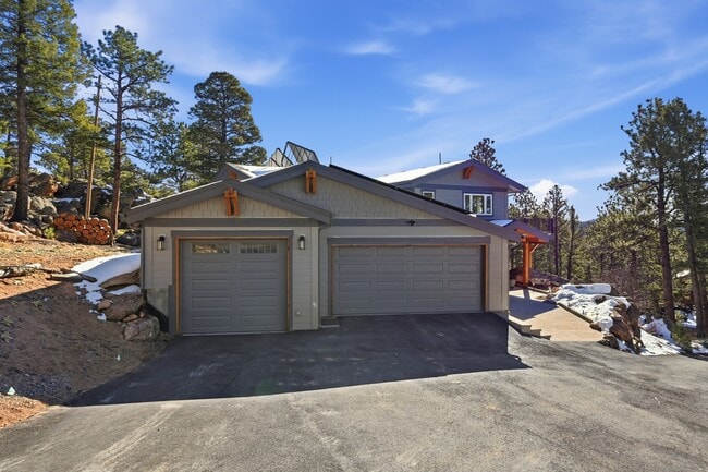 Photo - 30855 Walter Dr House