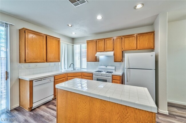 Building Photo - 8995 Libertyvale Dr