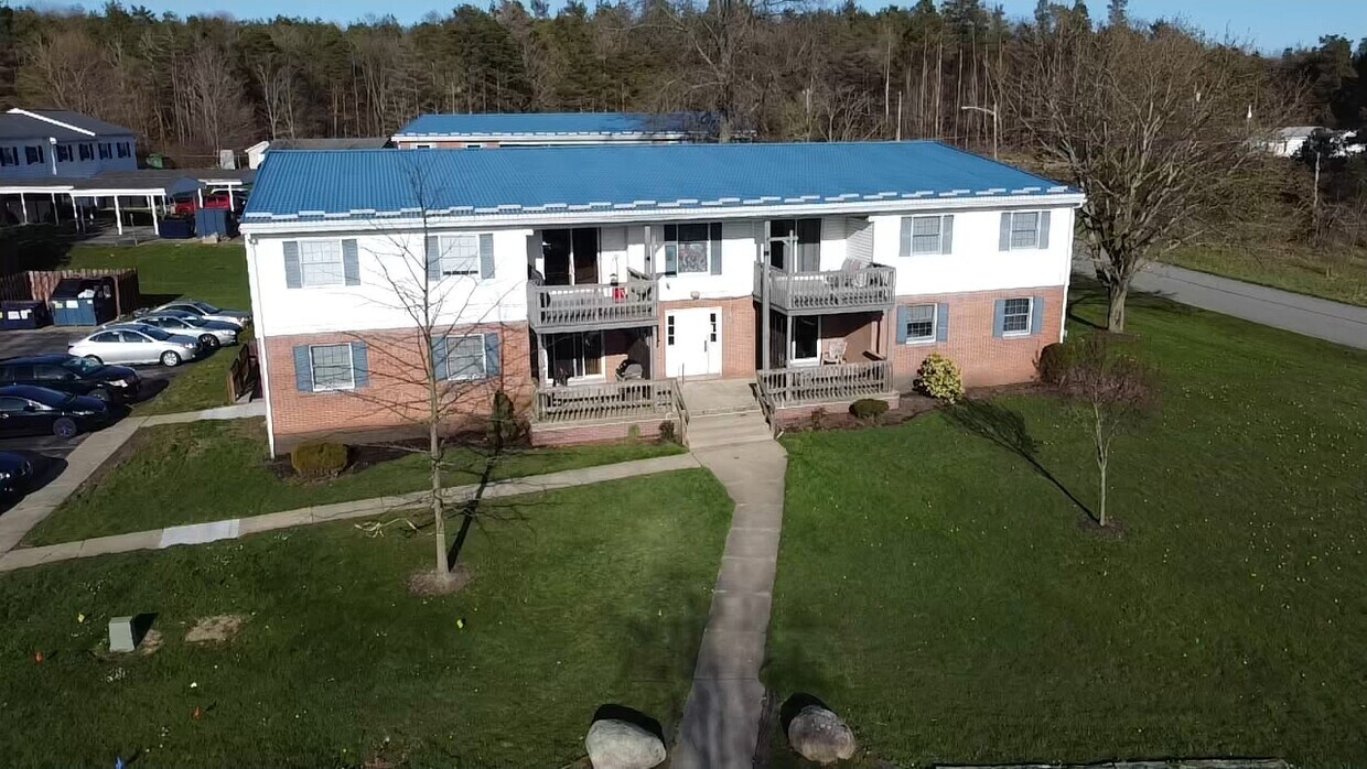 100 Sherwood Dr, Edinboro, PA 16412 Apartments in Edinboro, PA