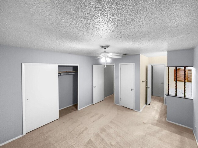 Foto del edificio - 1019 Evening Dun St