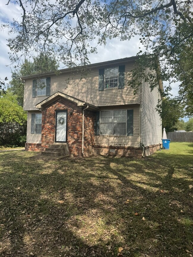 Foto del edificio - 7482 Harrow Dr