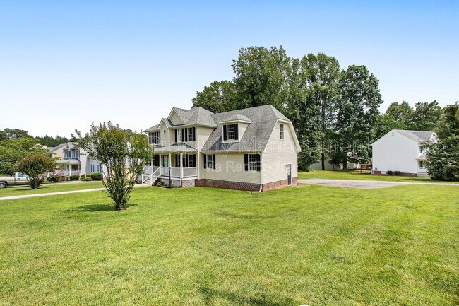 Foto del edificio - 5824 Silver Fox Ln