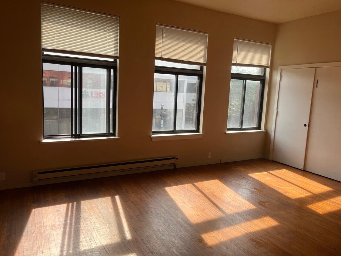 Foto principal - 68 Broadway N