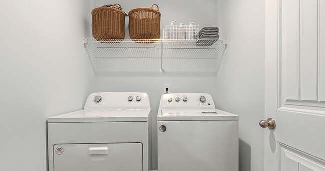 Building Photo - Chatteron Springs