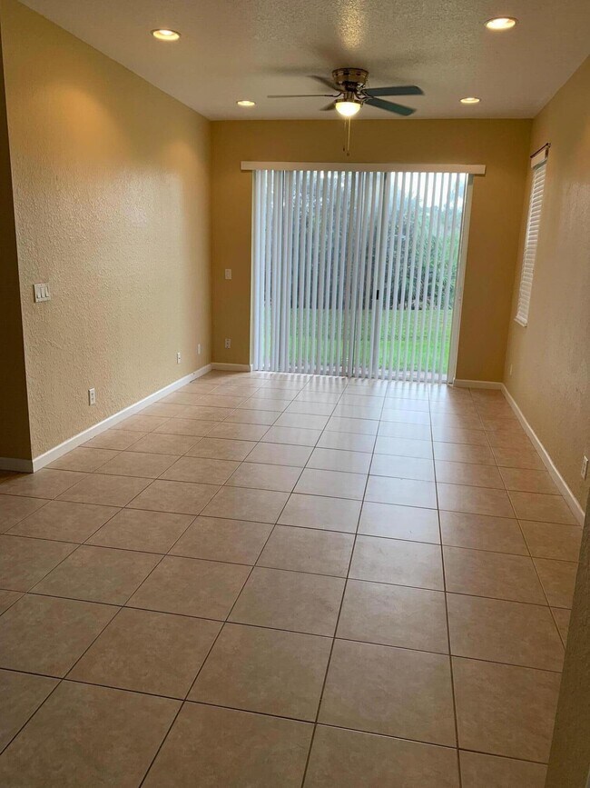 Foto del edificio - 5399 SE Moseley Dr
