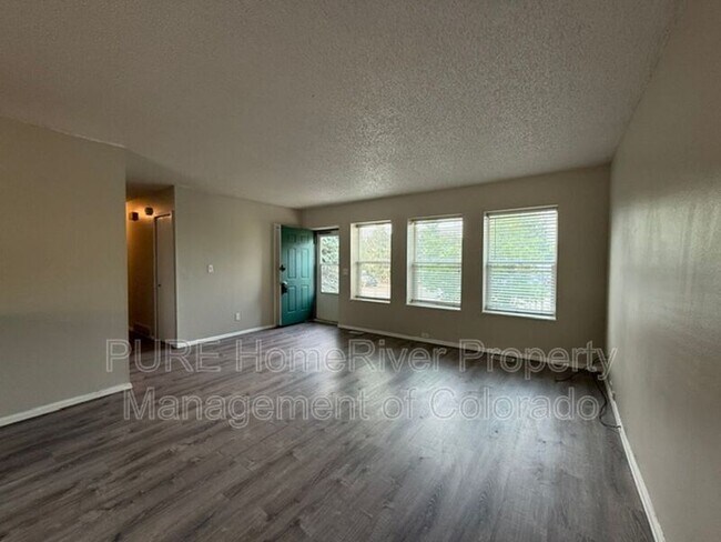 Building Photo - 7140 Poteae Dr