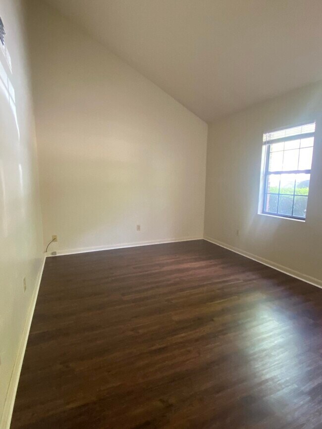 Foto del edificio - 2623 Windy Ridge Dr