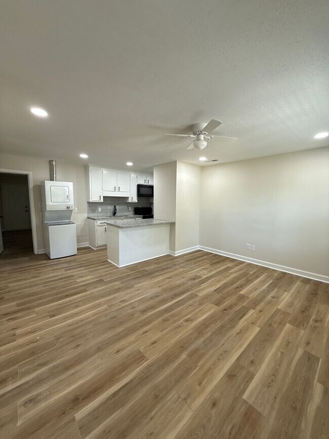 Foto del edificio - 1503 Tilghman Rd N