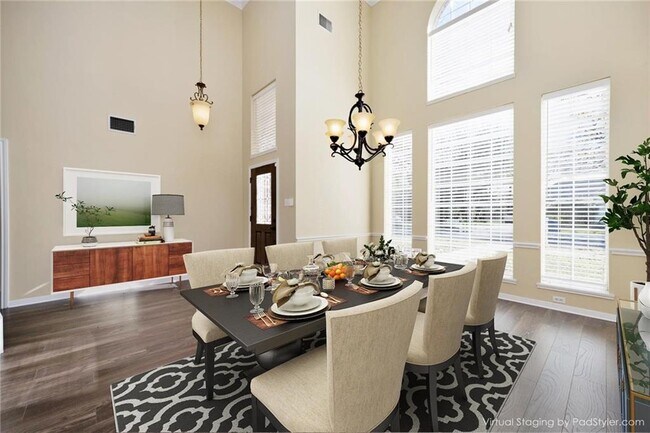 Foto del edificio - 10116 Pinehurst Dr