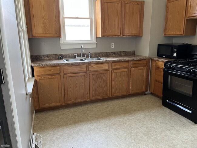Building Photo - 3 br, 1 bath House - 518 19th Street