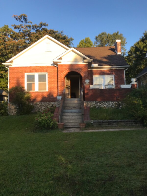 Primary Photo - 21 Vista Dr