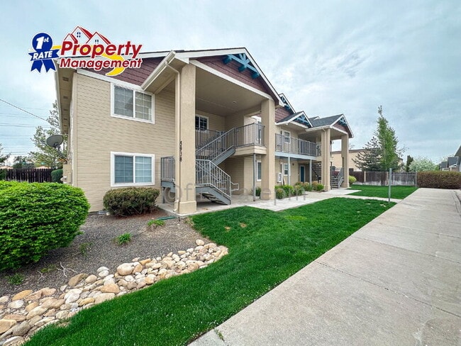 Building Photo - 5936 Ellens Ferry Dr