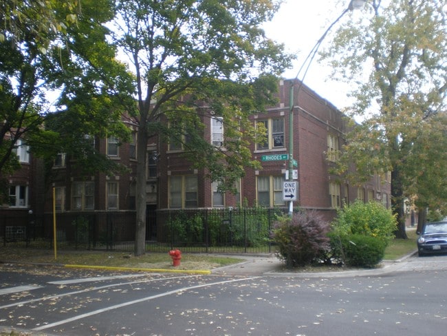 Building Photo - 7355 S Rhodes Ave