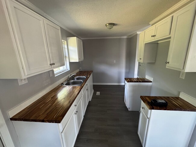 Foto del edificio - 2 Bedroom House in East Tarboro