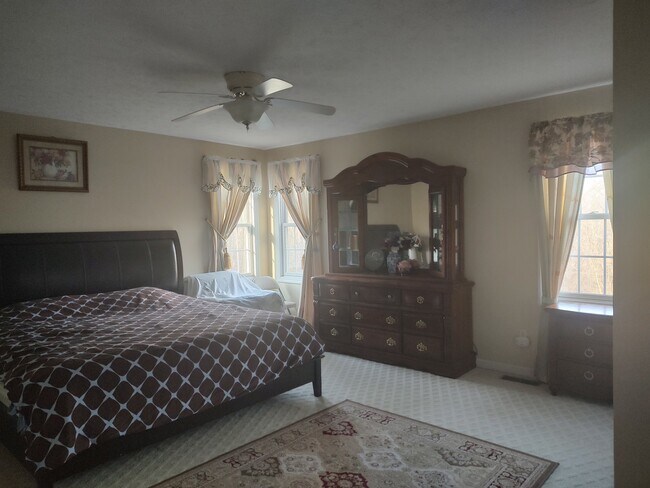 Foto del edificio - 703 Park Side Ln