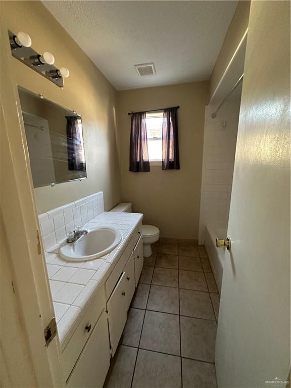 Foto del edificio - 5 West Dr