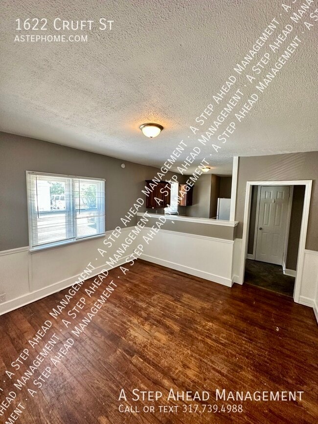 Building Photo - 1622 Cruft - 3 bed/1 bath - Newly Renovated