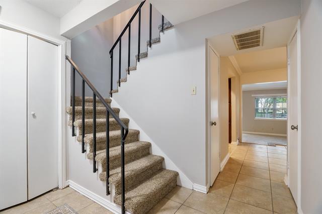 Foto del edificio - 2716 Creekwood Ct