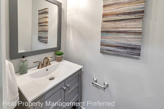 Building Photo - 5 br, 4 bath House - 14111 Heatherfield Dr