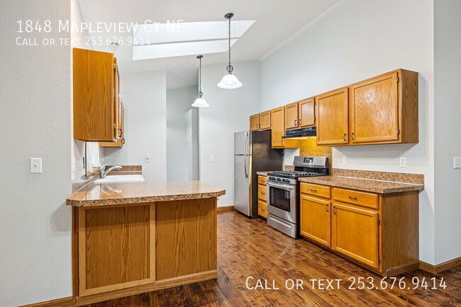 Foto del edificio - 1848 Mapleview Ct NE