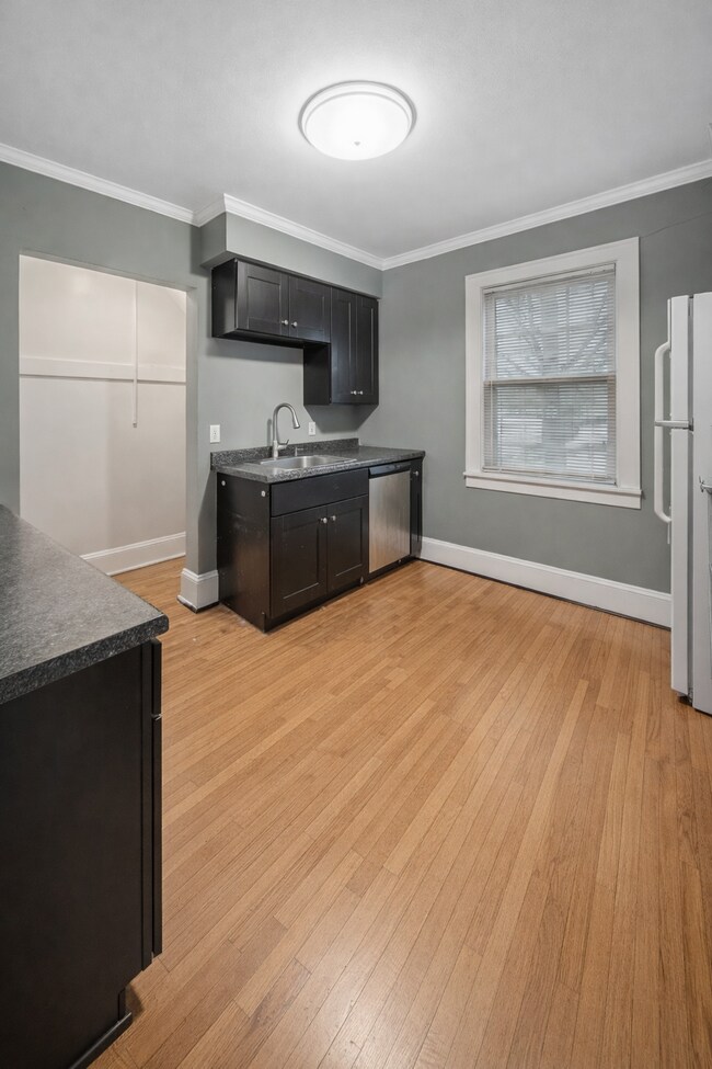 Foto del edificio - 811 Snelling Ave N