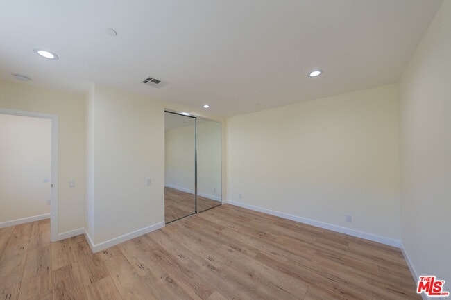 Building Photo - 1031 Thompson Ave