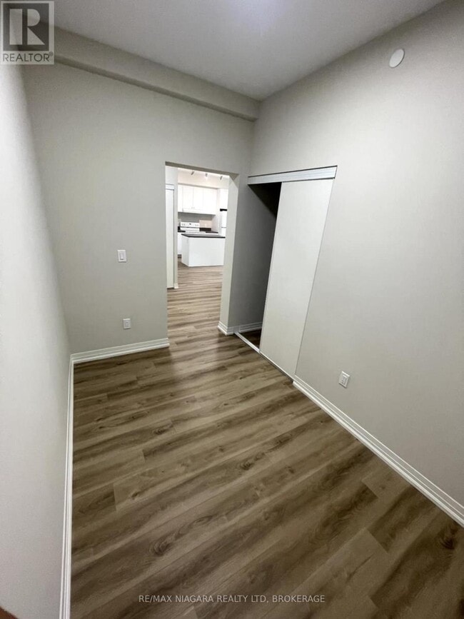 Building Photo - 50-LP50 Herrick Ave
