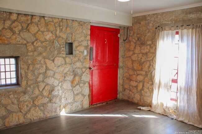 Foto del edificio - 1541 W Mulberry Ave