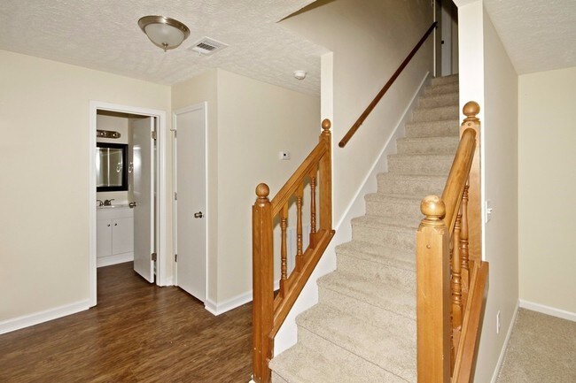 Building Photo - 200 Royal Colony Ct