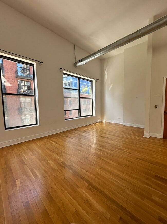 Building Photo - 313 S Peoria St
