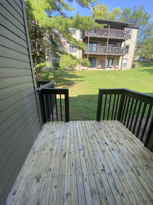 Foto del edificio - 114 Summit Ridge Ct