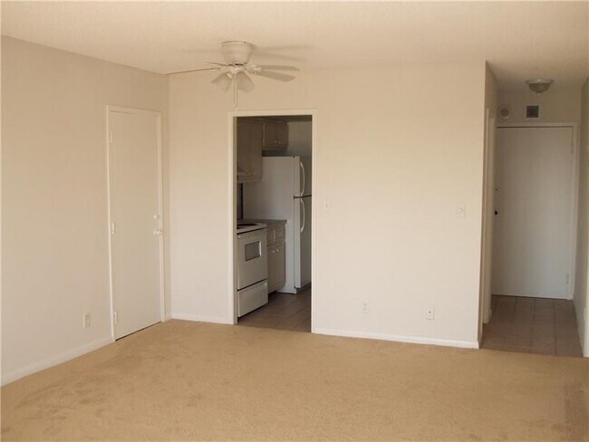 Foto del edificio - 900 NE 18th Ave