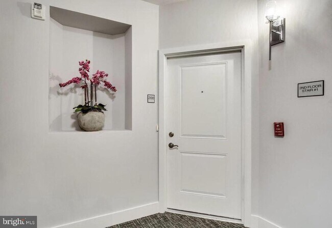 Building Photo - 43095 Wynridge Dr