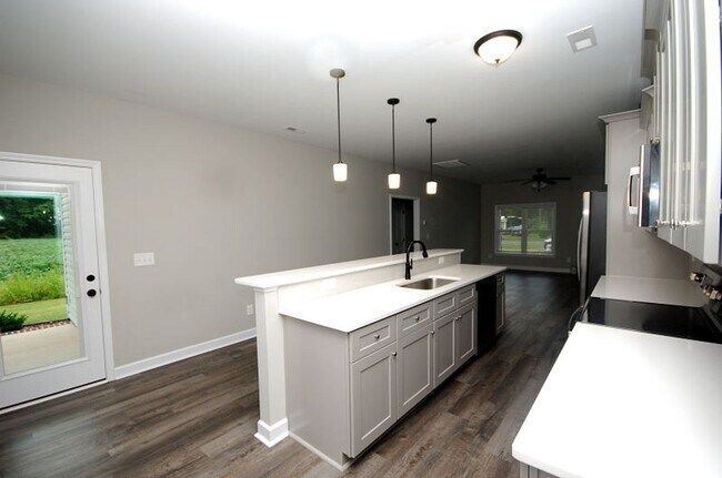 Foto del edificio - 423 S Center St