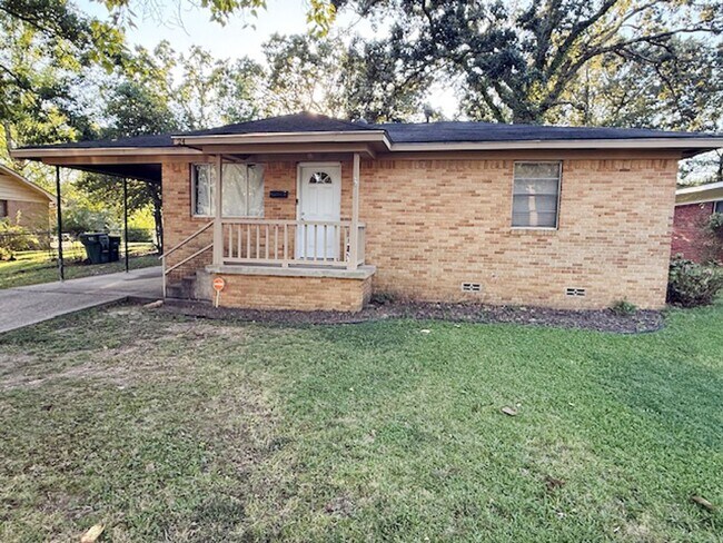 Building Photo - Home for Rent in Little Rock!