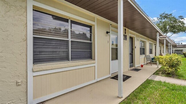 Foto del edificio - 706 Green Valley Rd