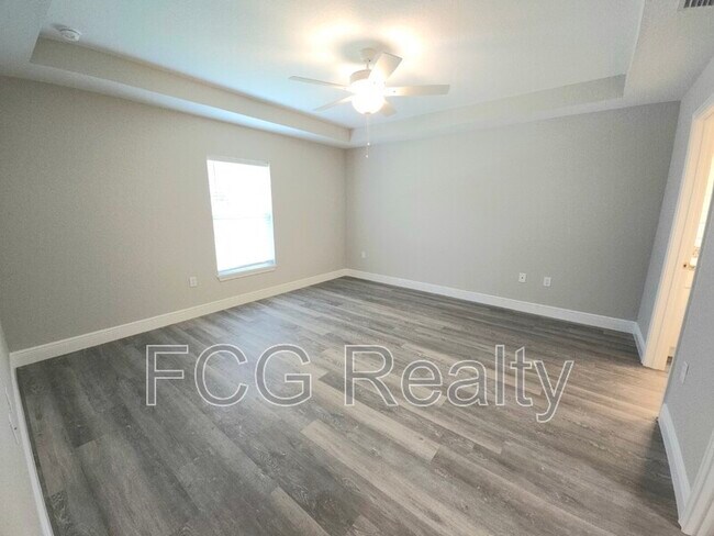 Building Photo - 5 Locust Run Radl