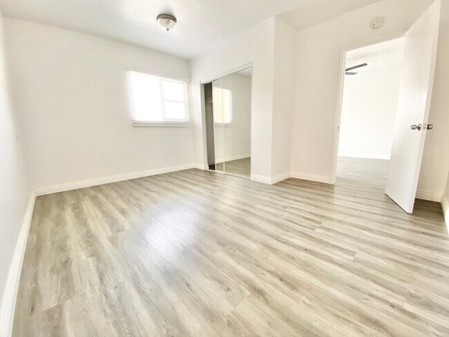 Foto del edificio - 141 S Normandie Ave