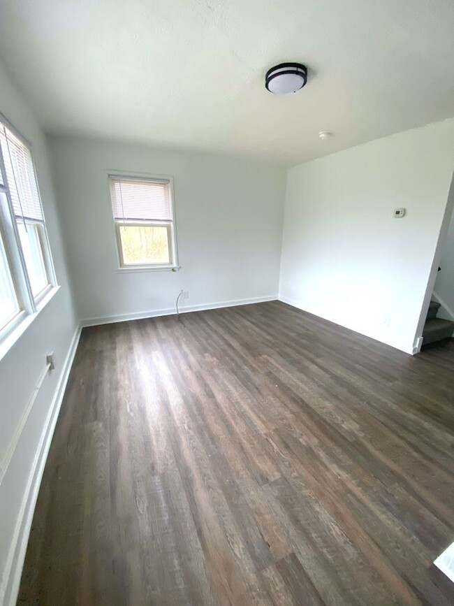 Foto del edificio - Renovated Split Level Townhome!