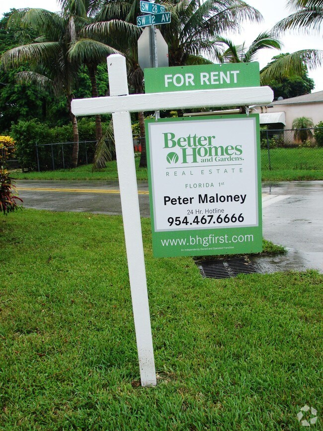 Foto del edificio - Sterling Apartments